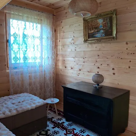 Vikendica Na Dlanu *